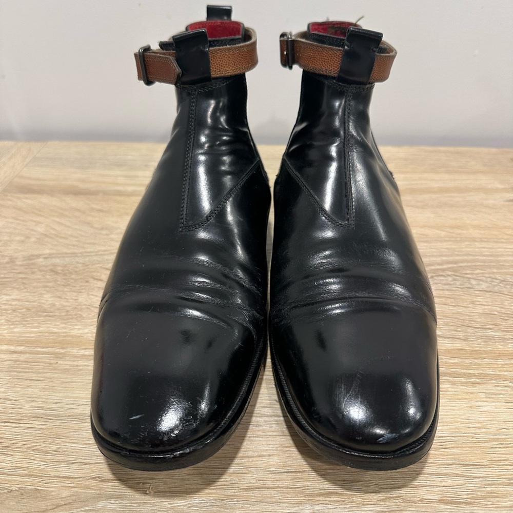 Black Leather Chelsea Boots with Glossy Finish